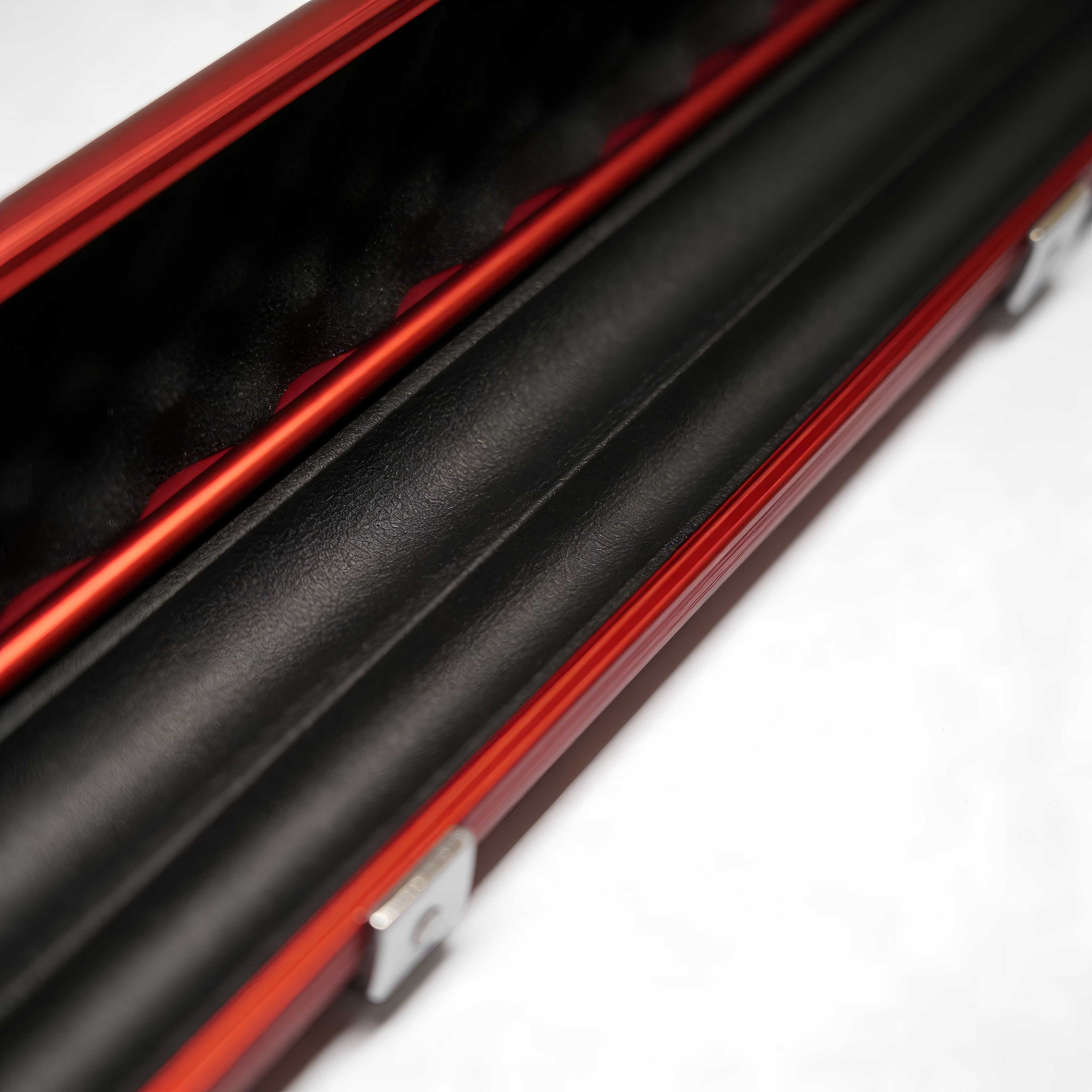 Aluminium 2 Slot 1 Piece Cue Case – Red
